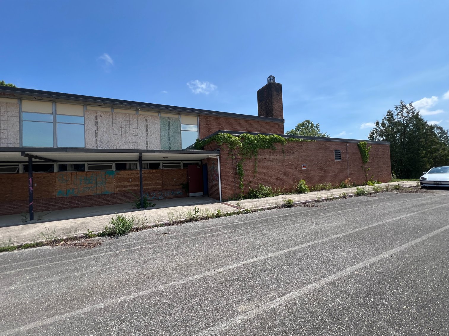 Image for 11.74 +/- Acres & 26,000 +/- sf. Former School Building w/Business Zoning in Hagerstown, MD--ONLINE ONLY BIDDING!!