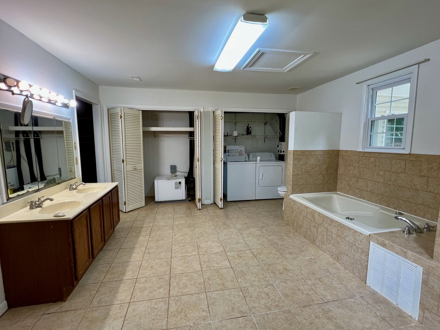 Image for 3 BR/2 BA Single Level Home on 2.3 +/- Acres Located Minutes From Charlottesville, VA--SELLING to the HIGHEST BIDDER!!