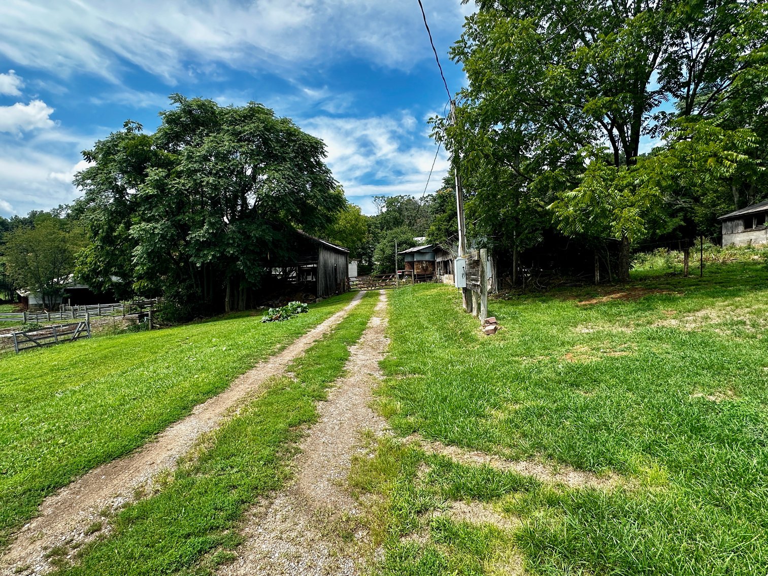 Image for 39.25 +/- Acres w/3 BR Farm House, 2 Poultry Houses, Loafing Shed & Litter Storage Shed--Rockingham County, VA
