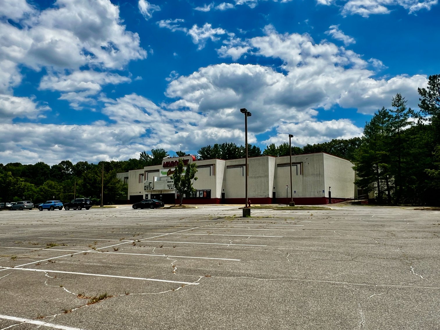 Image for Parcels 1 & 2 Combination -- COMMERCIAL REAL ESTATE: 7.5 +/- Acres w/28,000 +/- sf. Building, 224 Parking Spaces & 900' +/- of I-95 Frontage in Fredericksburg, VA!! ONLINE ONLY BIDDING!!