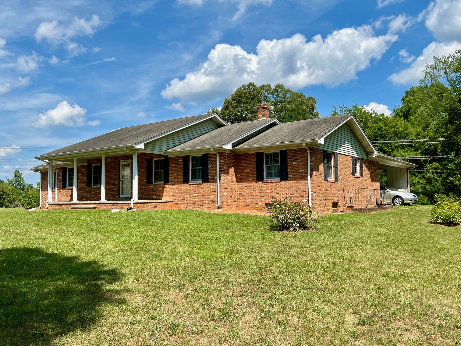 Image for 3 BR/2 BA Brick Home w/Walk-Out Basement on 5 +/- Acres in Madison County, VA--SELLING to the HIGHEST BIDDER!!