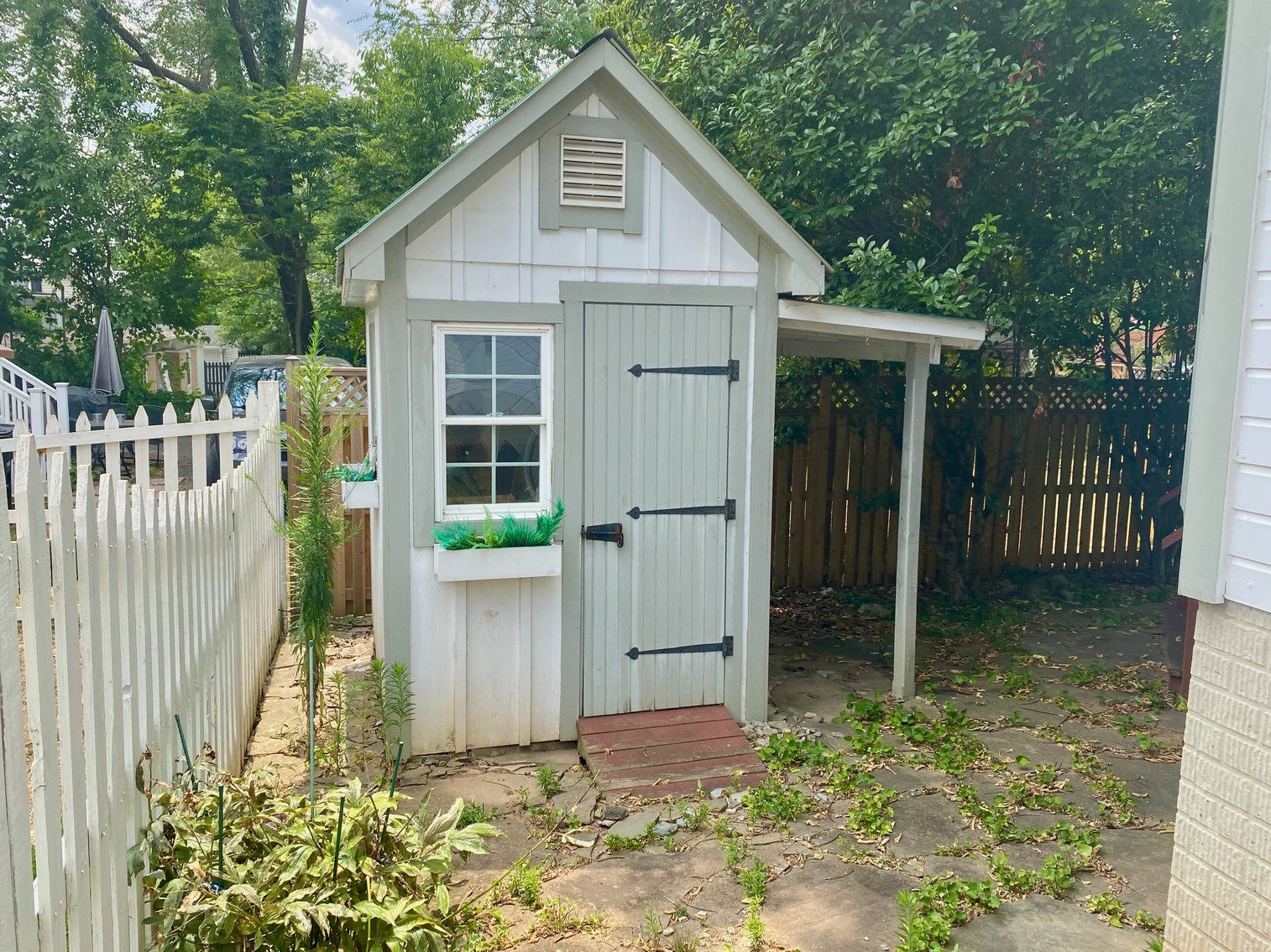 Image for 4 BR/3 BA Home & Adjacent .14 +/- Acre Vacant Lot in The Town of Leesburg, VA--SELLING to the HIGHEST BIDDER!!