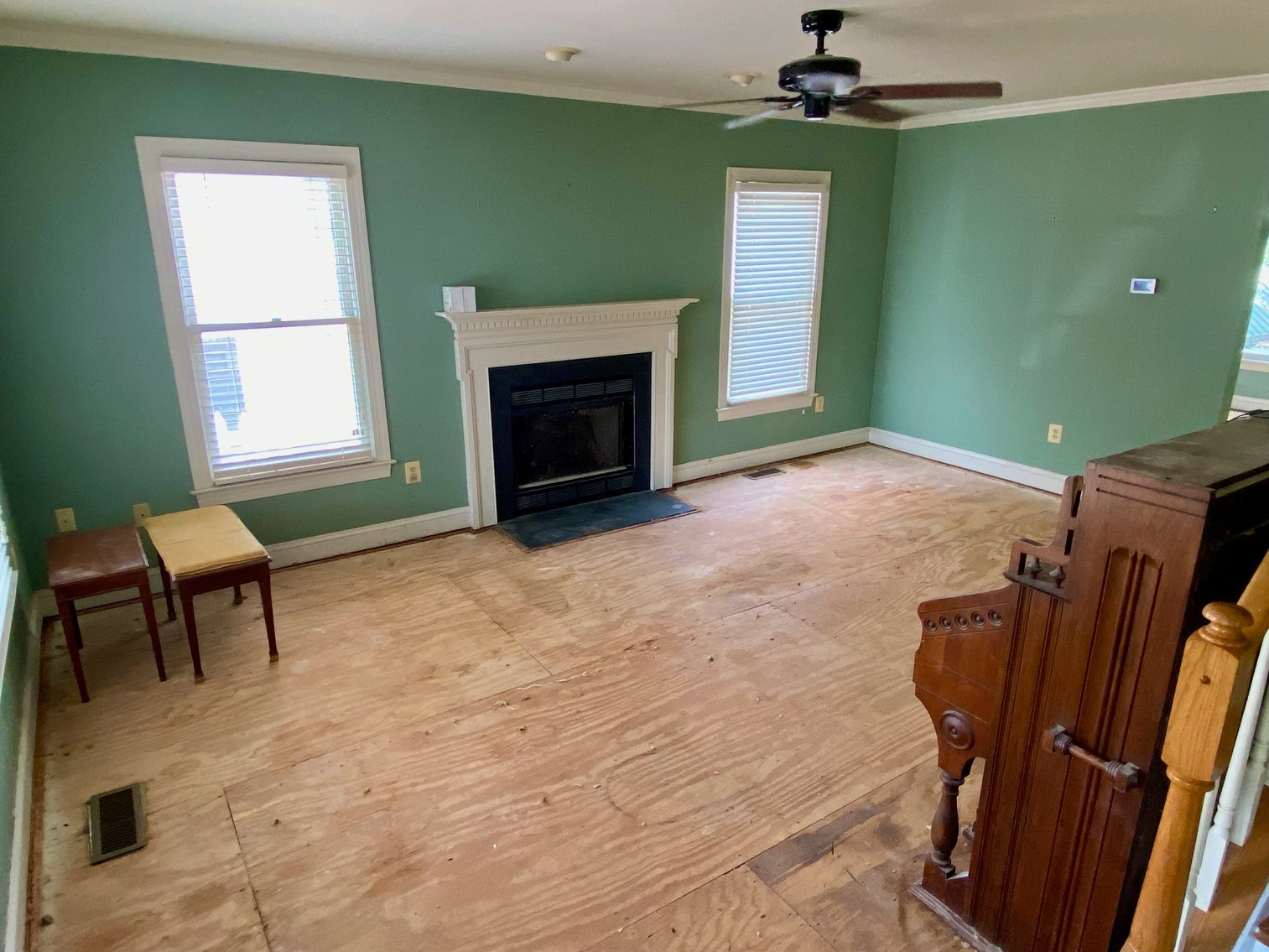 Image for 4 BR/3 BA Home & Adjacent .14 +/- Acre Vacant Lot in The Town of Leesburg, VA--SELLING to the HIGHEST BIDDER!!