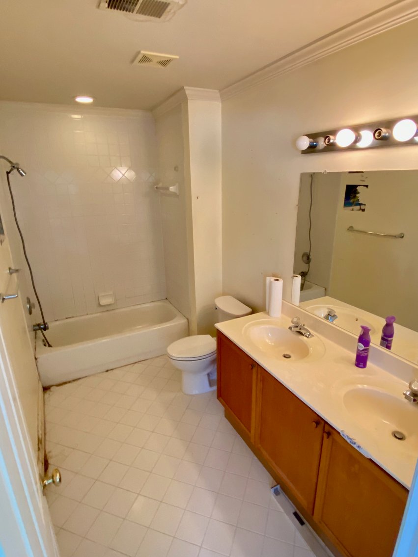 Image for 4 BR/3 BA Home & Adjacent .14 +/- Acre Vacant Lot in The Town of Leesburg, VA--SELLING to the HIGHEST BIDDER!!