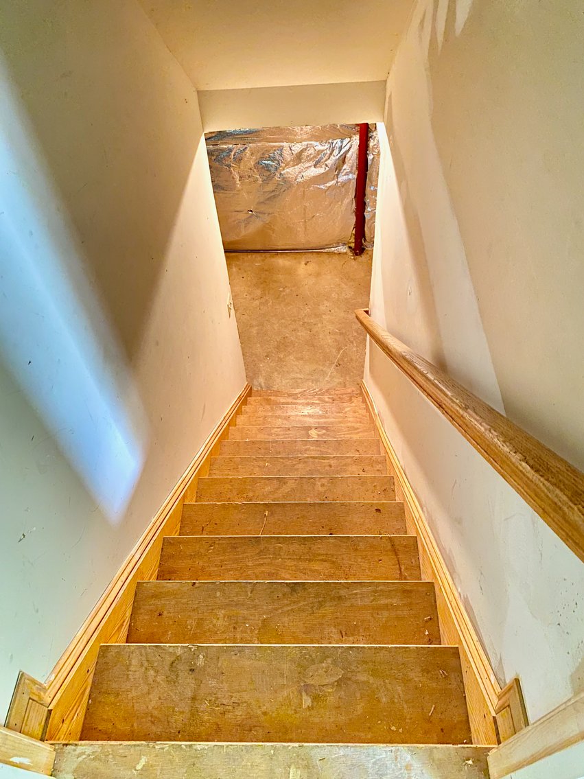 Image for 4 BR/3 BA Home & Adjacent .14 +/- Acre Vacant Lot in The Town of Leesburg, VA--SELLING to the HIGHEST BIDDER!!