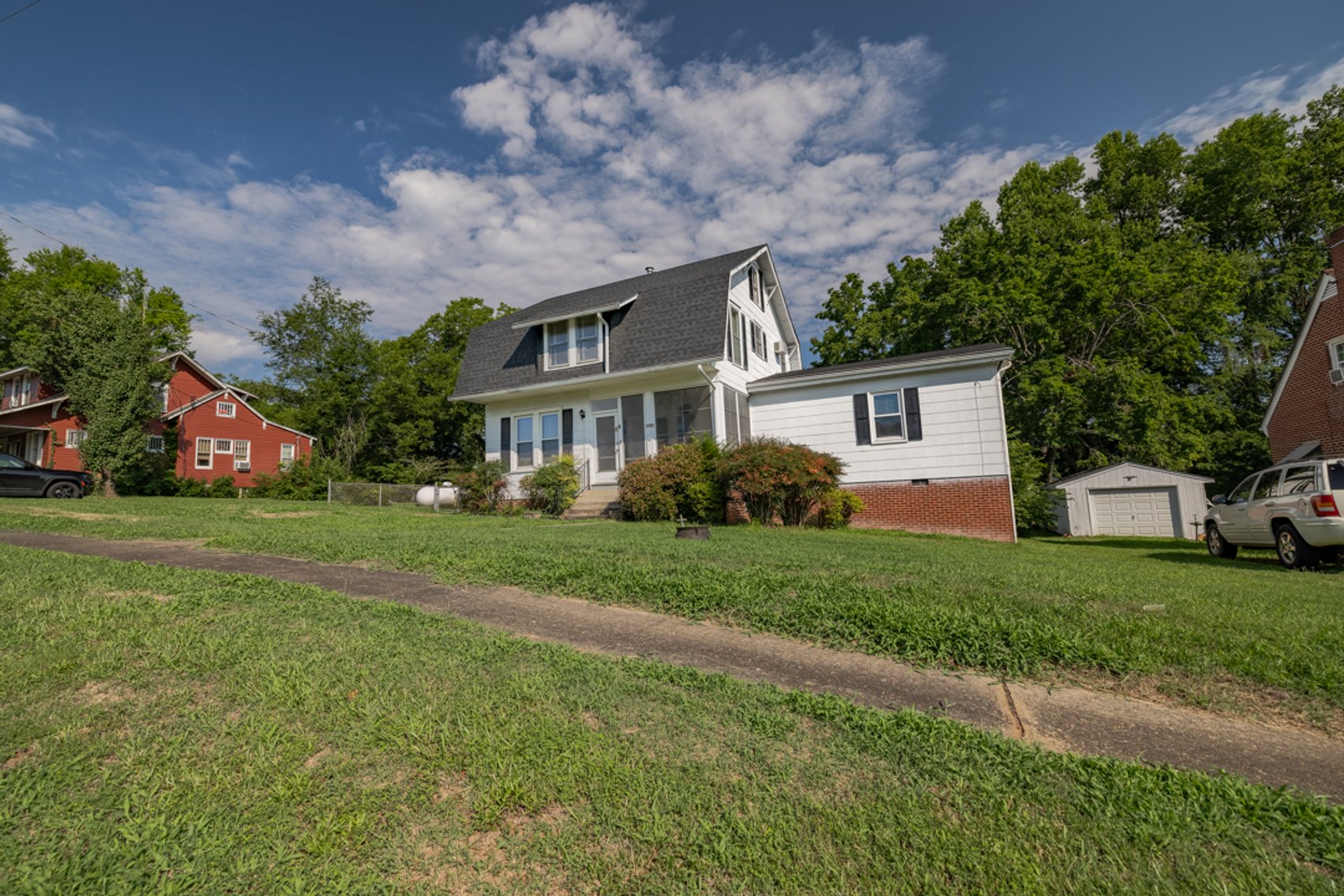 Image for 4 BR/2 BA Home on .22 +/- Acre Downtown Victoria, VA Lot--SELLING to the HIGHEST BIDDER via ONLINE ONLY BIDDING!!