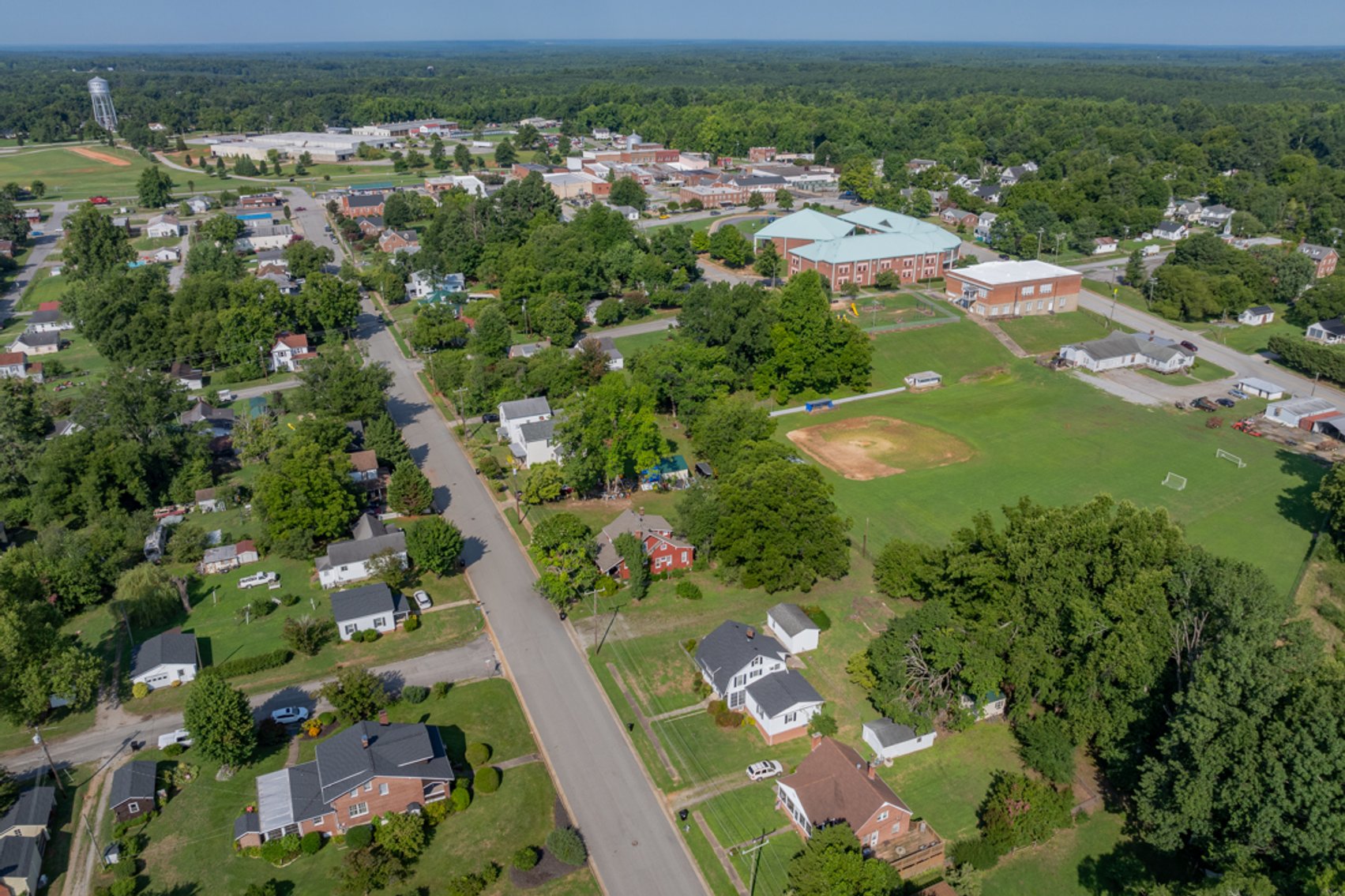 Image for 4 BR/2 BA Home on .22 +/- Acre Downtown Victoria, VA Lot--SELLING to the HIGHEST BIDDER via ONLINE ONLY BIDDING!!