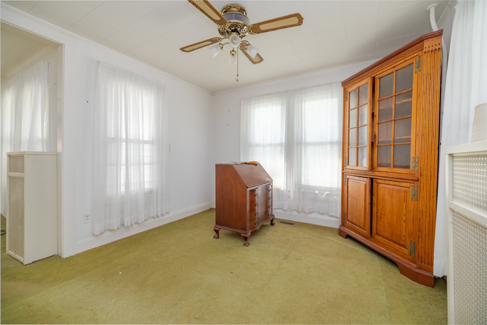 Image for 4 BR/2 BA Home on .22 +/- Acre Downtown Victoria, VA Lot--SELLING to the HIGHEST BIDDER via ONLINE ONLY BIDDING!!