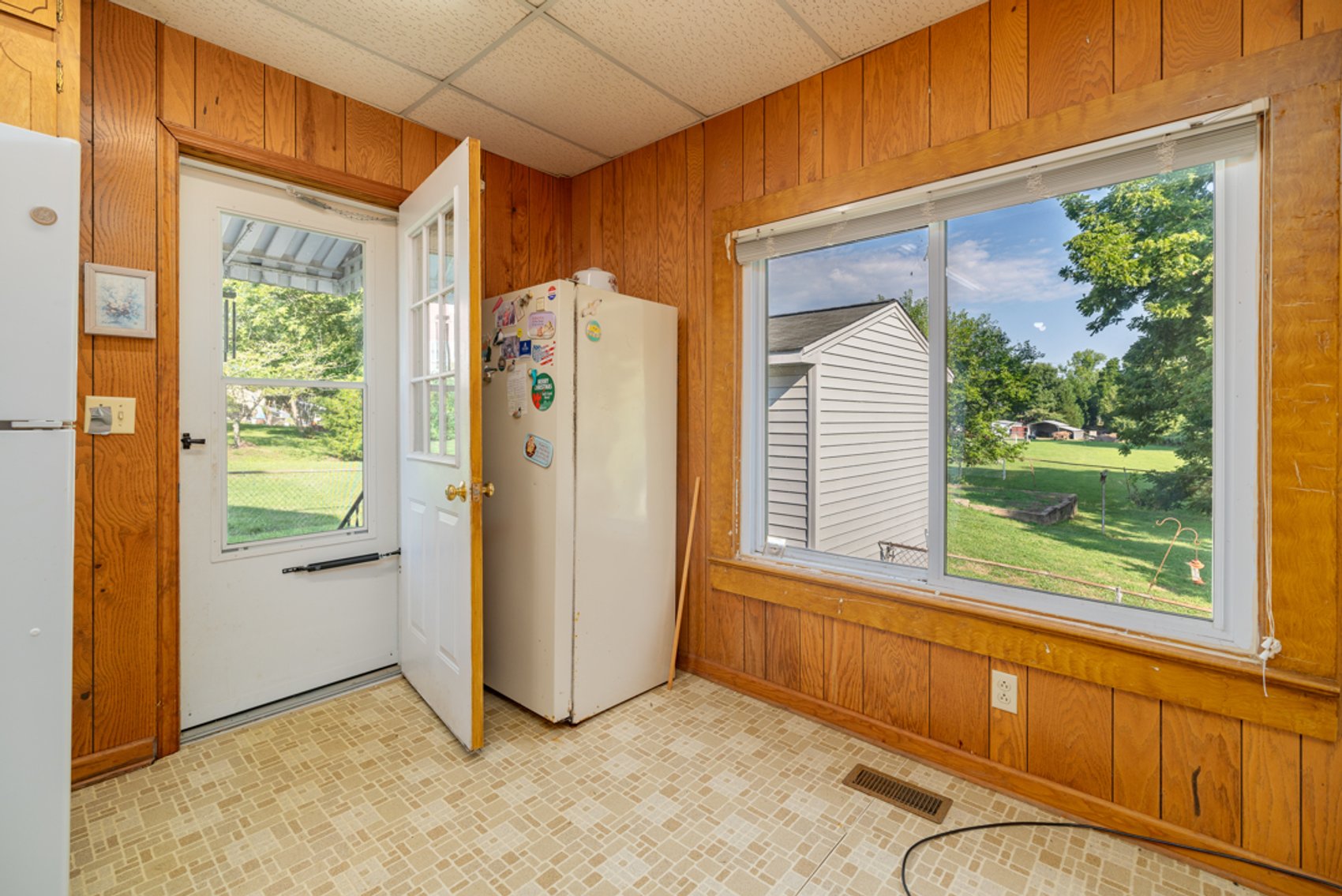 Image for 4 BR/2 BA Home on .22 +/- Acre Downtown Victoria, VA Lot--SELLING to the HIGHEST BIDDER via ONLINE ONLY BIDDING!!