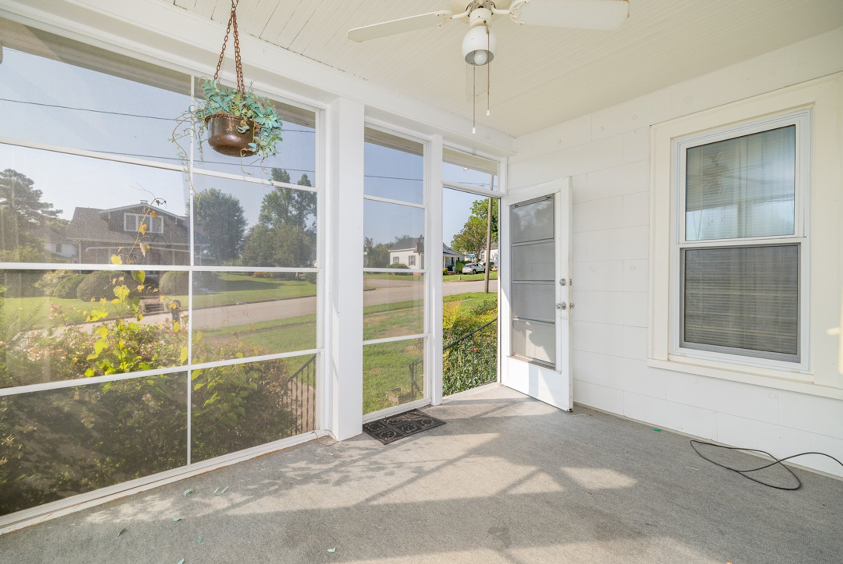 Image for 4 BR/2 BA Home on .22 +/- Acre Downtown Victoria, VA Lot--SELLING to the HIGHEST BIDDER via ONLINE ONLY BIDDING!!