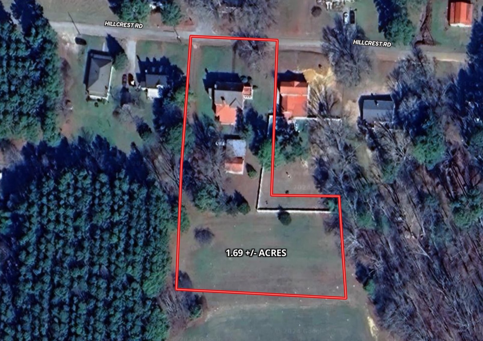 Image for Stately 6 BR/2 BA Solid Brick Home w/Large 4 Bay Garage on 1.69 +/- Acres in Mecklenburg County, VA--SELLING to the HIGHEST BIDDER via ONLINE ONLY BIDDING!!