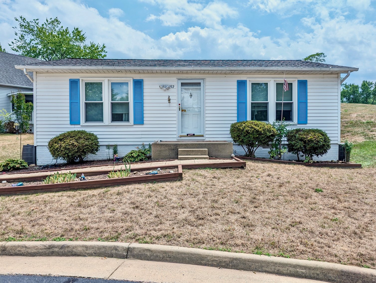 Image for 2 BR/2 BA Home in Oak View Neighborhood of Leesburg, VA--SELLING to the HIGHEST BIDDER!!