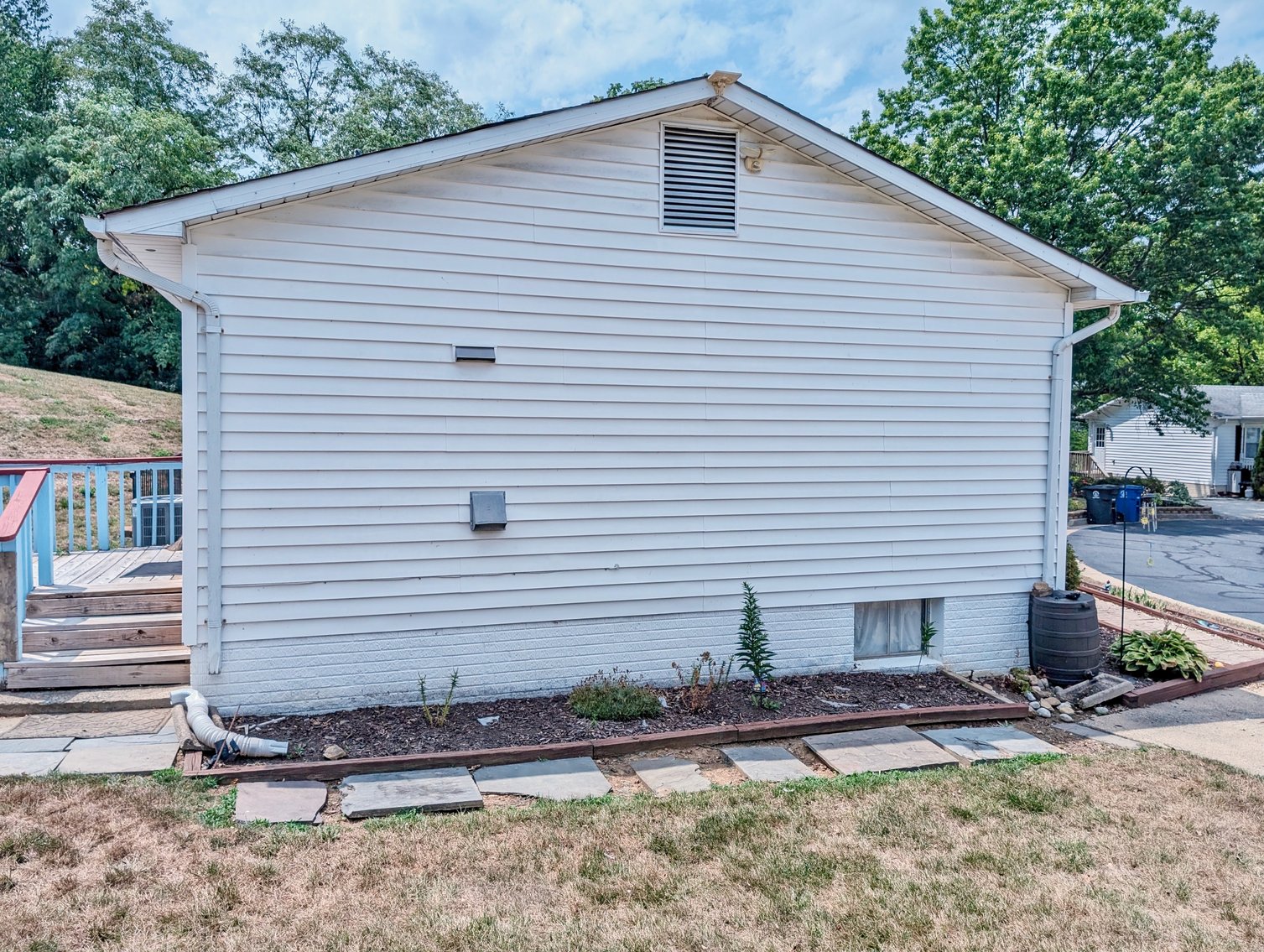 Image for 2 BR/2 BA Home in Oak View Neighborhood of Leesburg, VA--SELLING to the HIGHEST BIDDER!!