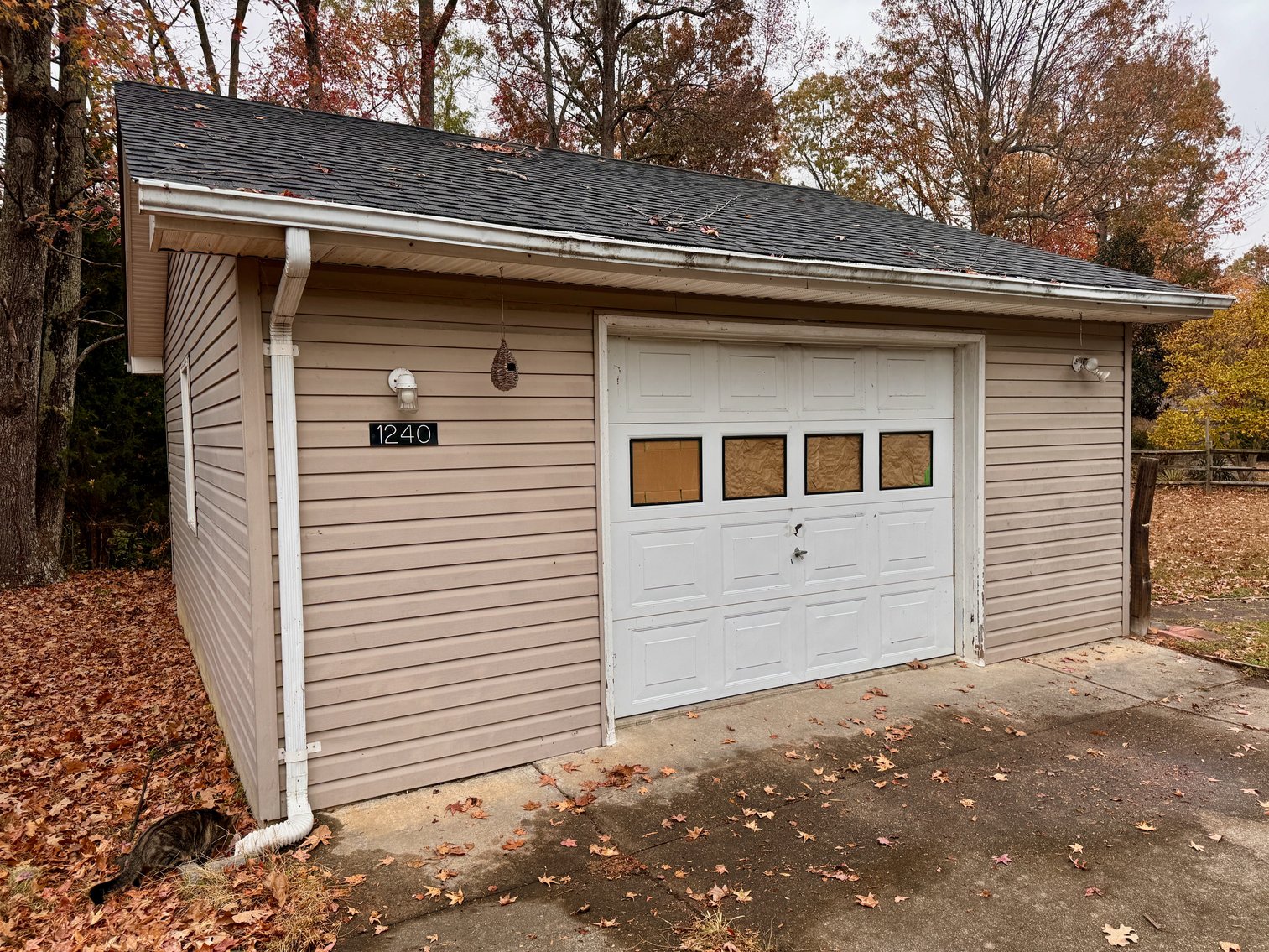 Image for 3 BR/2 BA Lake Front Home w/Detached Garage/Shop on .5 +/- Acre Lot in the Old Creek Neighborhood of Tappahannock, VA--ONLINE ONLY BIDDING!!