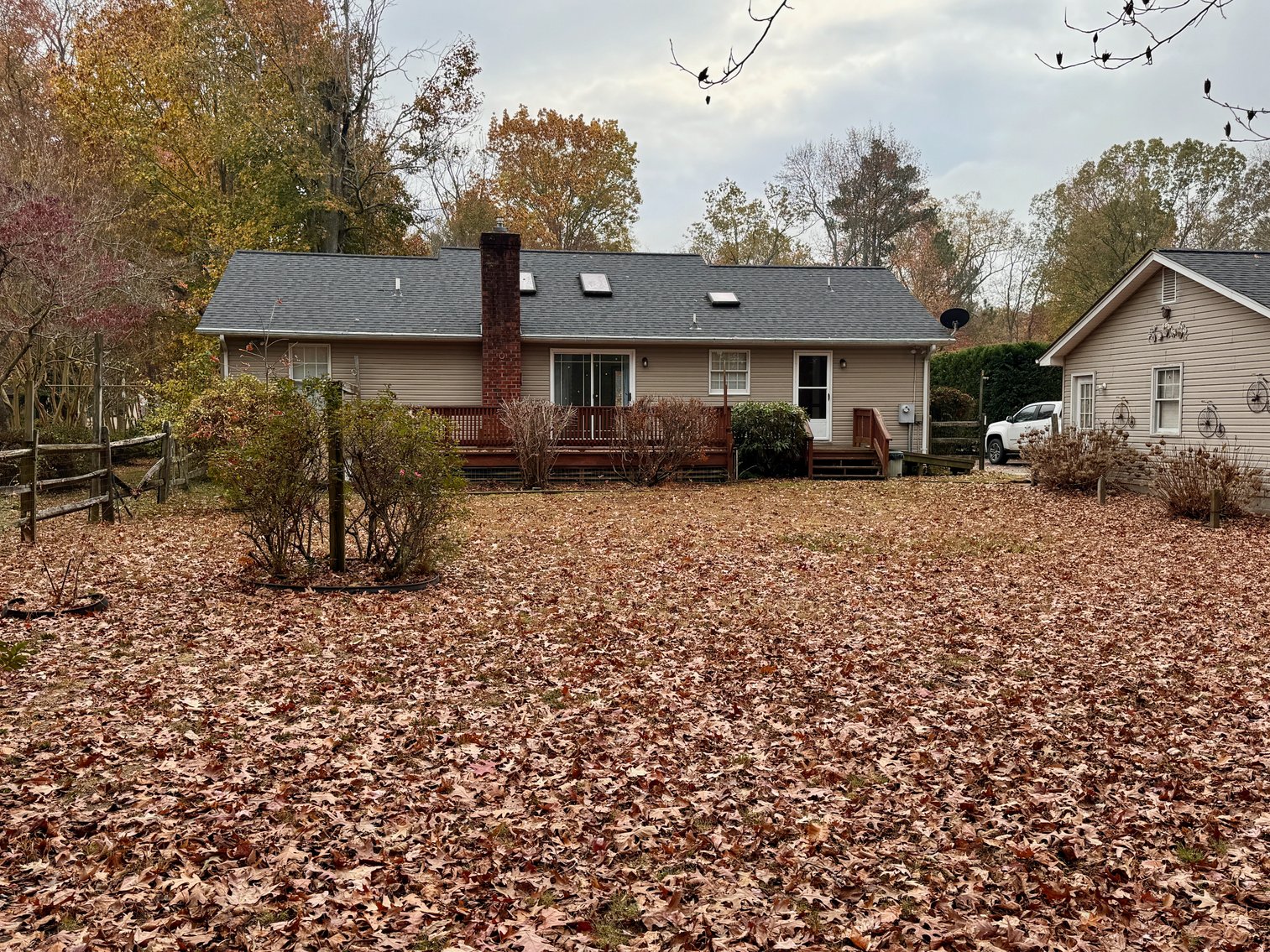 Image for 3 BR/2 BA Lake Front Home w/Detached Garage/Shop on .5 +/- Acre Lot in the Old Creek Neighborhood of Tappahannock, VA--ONLINE ONLY BIDDING!!