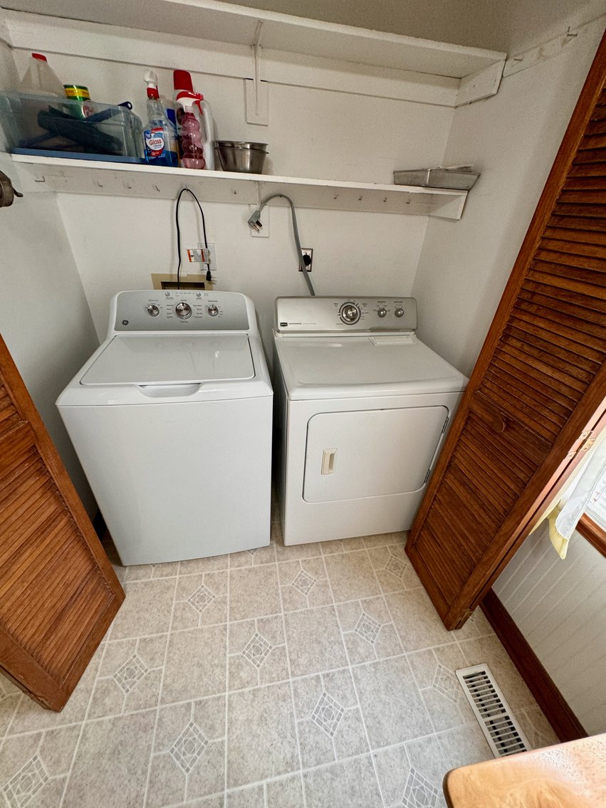 Image for 3 BR/2 BA Lake Front Home w/Detached Garage/Shop on .5 +/- Acre Lot in the Old Creek Neighborhood of Tappahannock, VA--ONLINE ONLY BIDDING!!