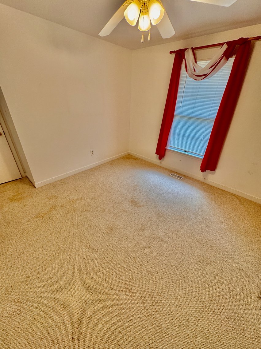 Image for 3 BR/2 BA Lake Front Home w/Detached Garage/Shop on .5 +/- Acre Lot in the Old Creek Neighborhood of Tappahannock, VA--ONLINE ONLY BIDDING!!