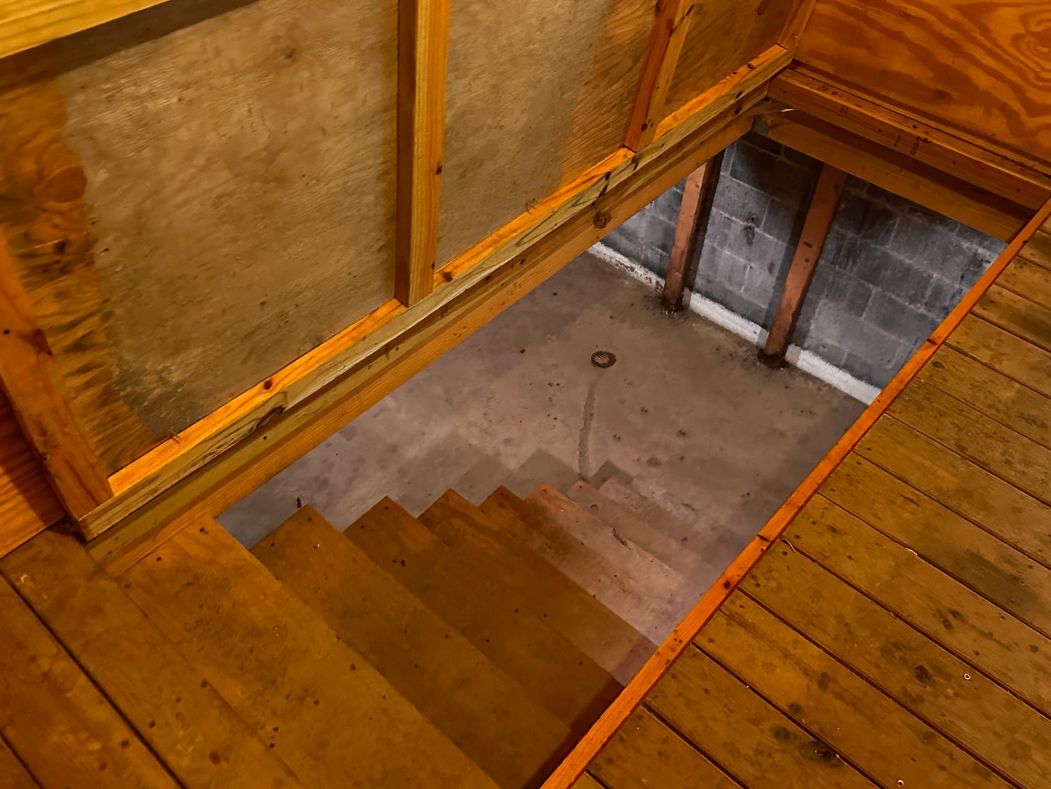 Image for 11,800 +/- sf. Income Producing Commercial Building Fronting Main Street in Broadway, VA--ONLINE ONLY BIDDING!!