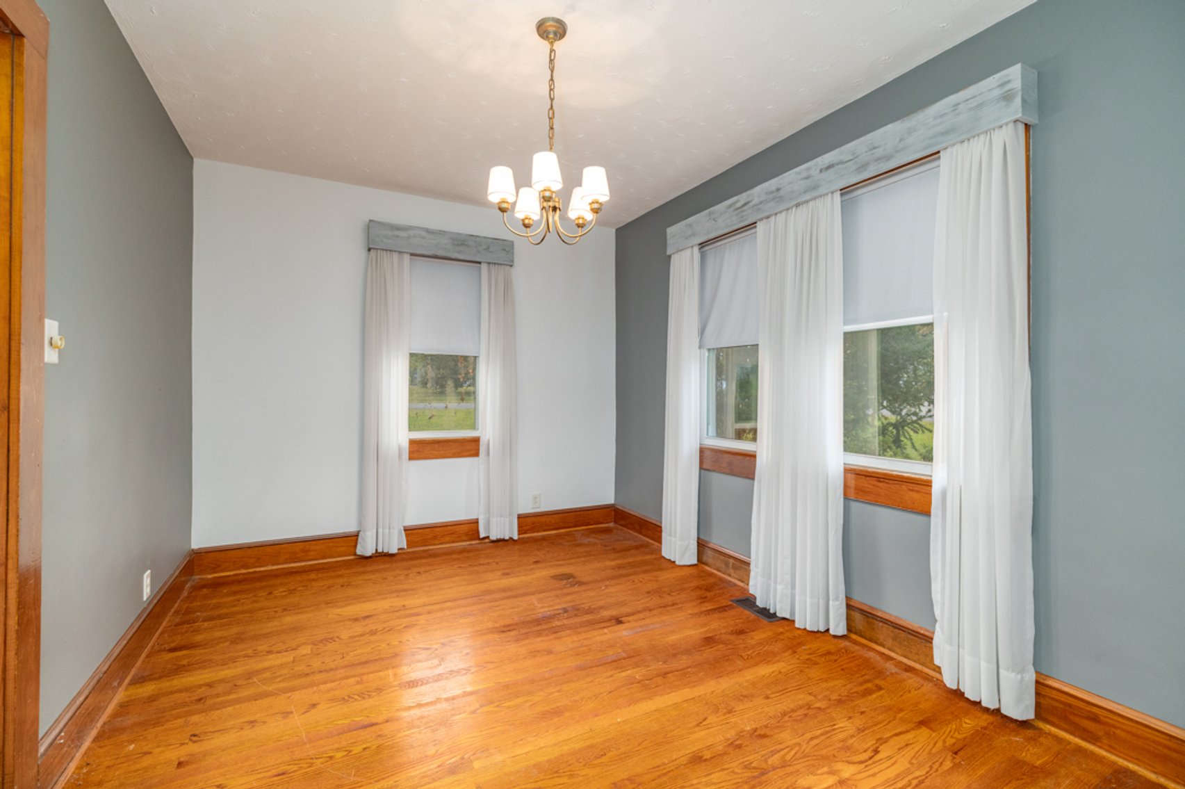 Image for 4 BR/2.5 BA Brick Home w/Basement on Large Corner Lot in the Town of Victoria, VA--ONLINE ONLY BIDDING!!