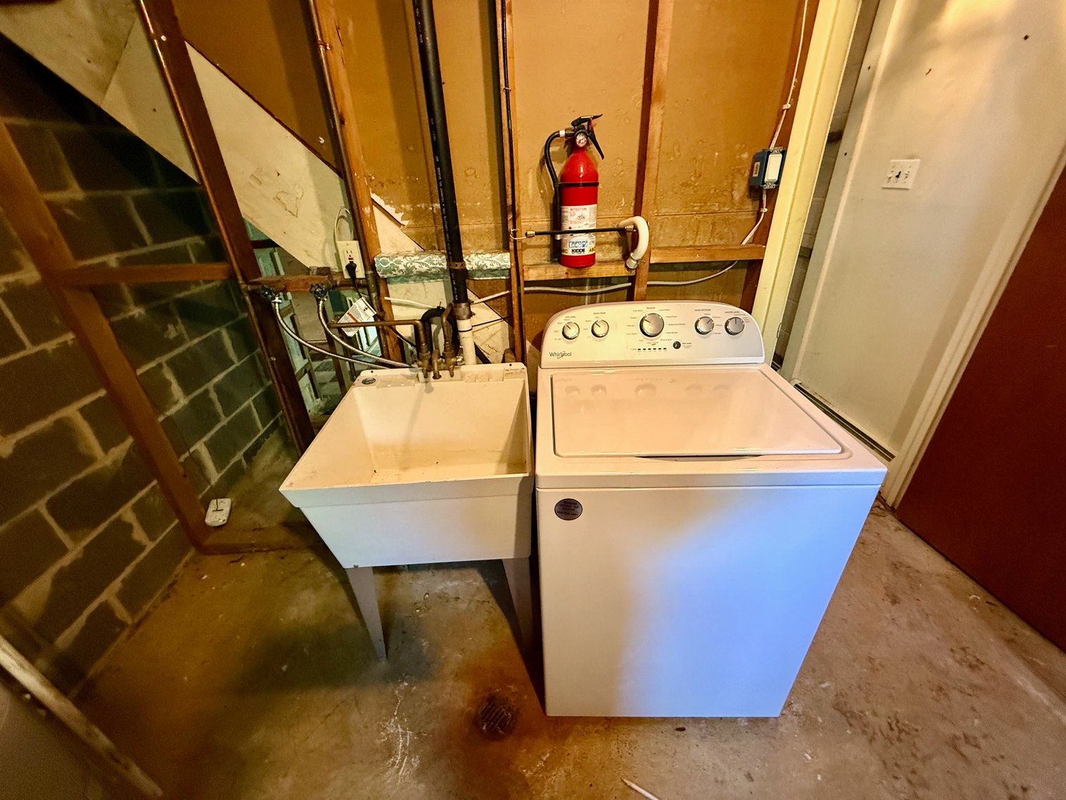 Image for 3 BR/1.5 BA Home w/Basement on Cul-de-Sac Lot Minutes From Rt.1 & I-95 in Prince William County, VA--ONLINE ONLY BIDDING!!