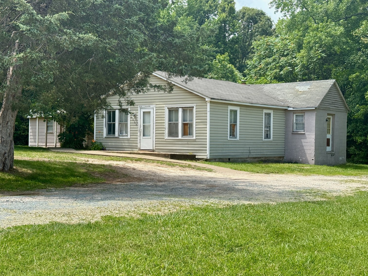 Image for 4 BR/2 BA Home on 3.8 +/- Acres on Lee Hill School Dr. in Spotsylvania County, VA--ONLINE ONLY BIDDING!!