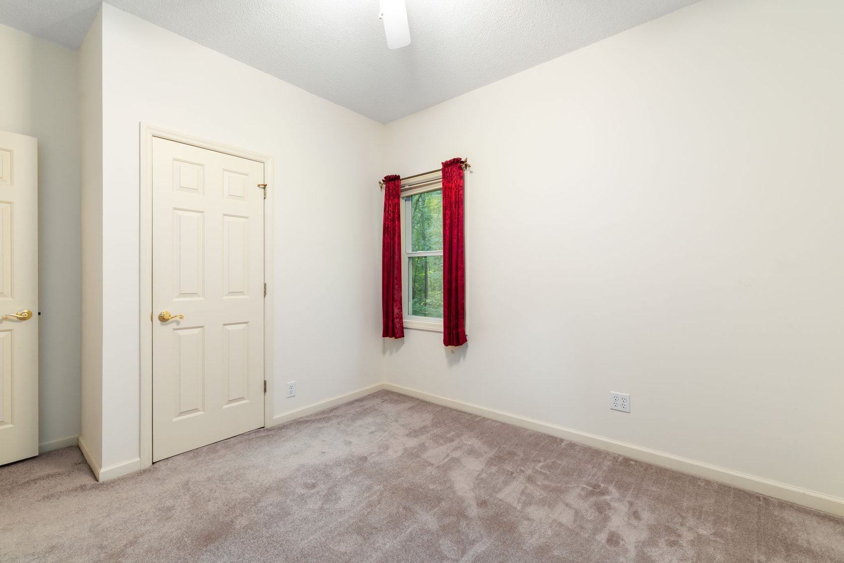 Image for 3 BR/2.5 BA Brick Home on Lake Gaston w/Dock--ONLINE ONLY BIDDING!!