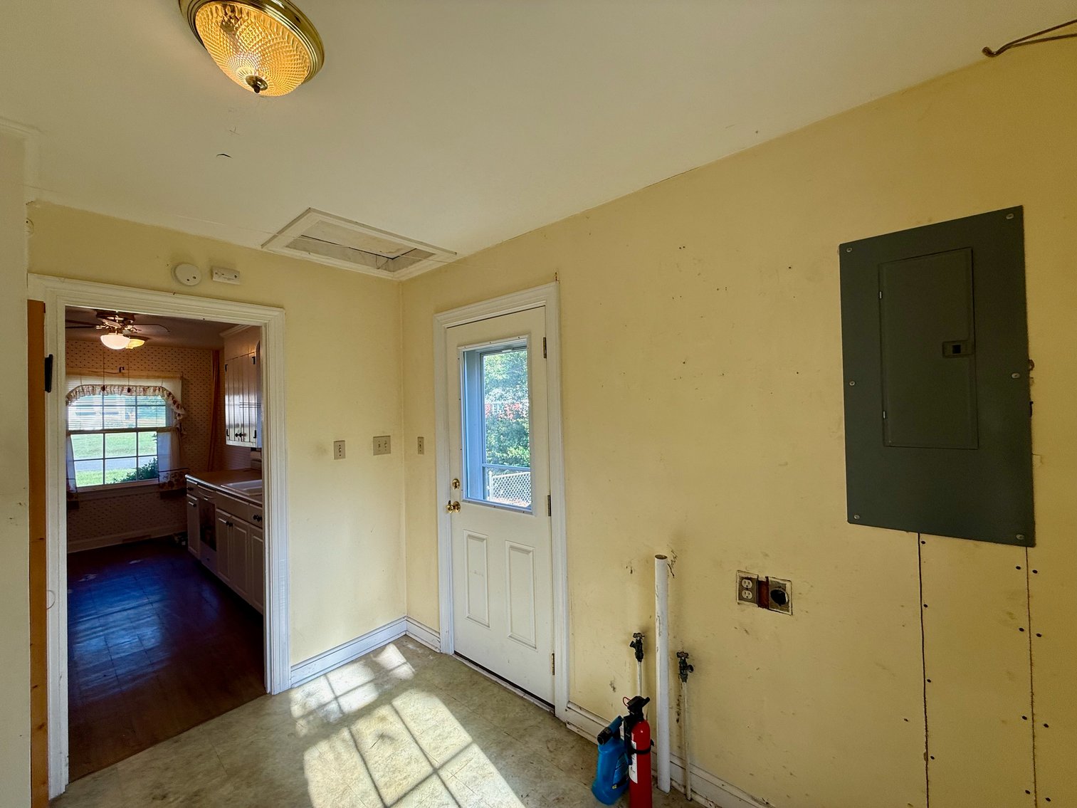 Image for 3 BR/1 BA Home w/Fenced Yard Near Downtown Culpeper, VA--SELLING to the HIGHEST BIDDER via ONLINE ONLY BIDDING!!