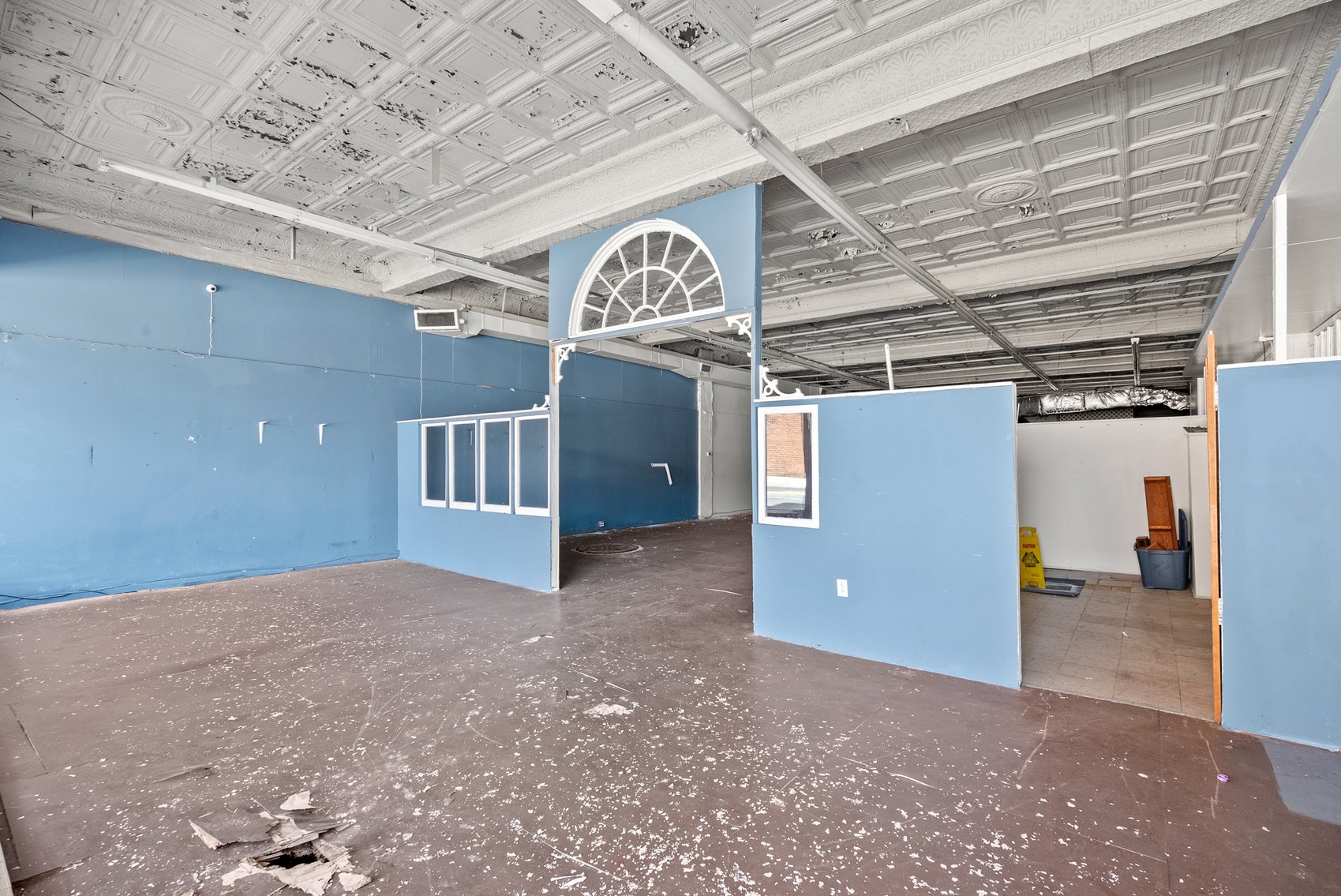 Image for HIGH BID HAS BEEN SUBMITTED FOR BANK APPROVAL: Large Commercial 2 Story Building in Downtown Historic Appomattox, VA--ONLINE ONLY BIDDING