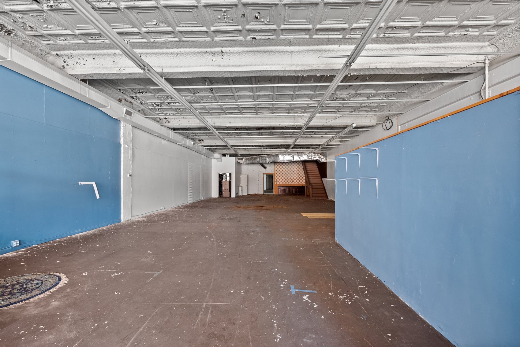 Image for HIGH BID HAS BEEN SUBMITTED FOR BANK APPROVAL: Large Commercial 2 Story Building in Downtown Historic Appomattox, VA--ONLINE ONLY BIDDING