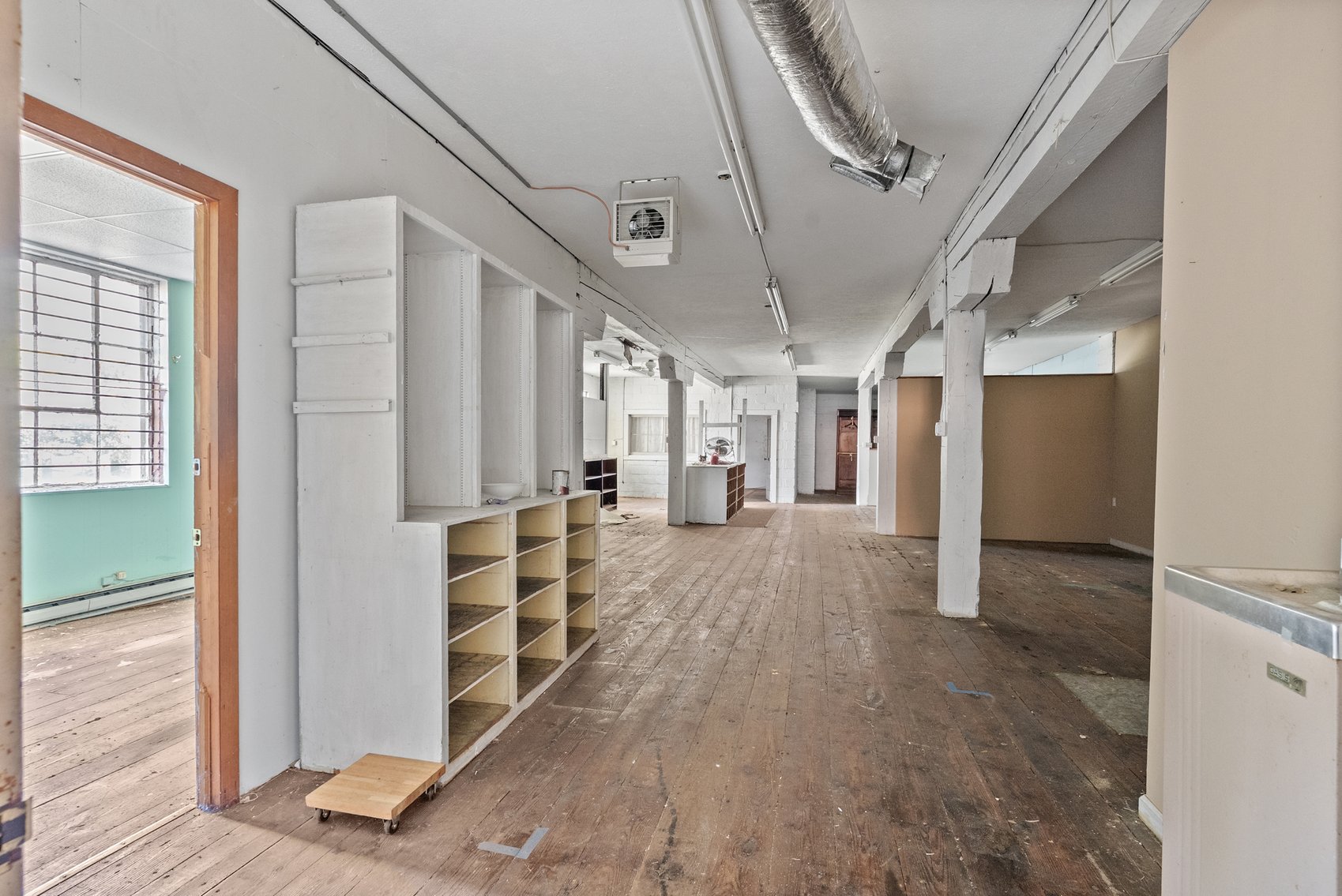 Image for HIGH BID HAS BEEN SUBMITTED FOR BANK APPROVAL: Large Commercial 2 Story Building in Downtown Historic Appomattox, VA--ONLINE ONLY BIDDING