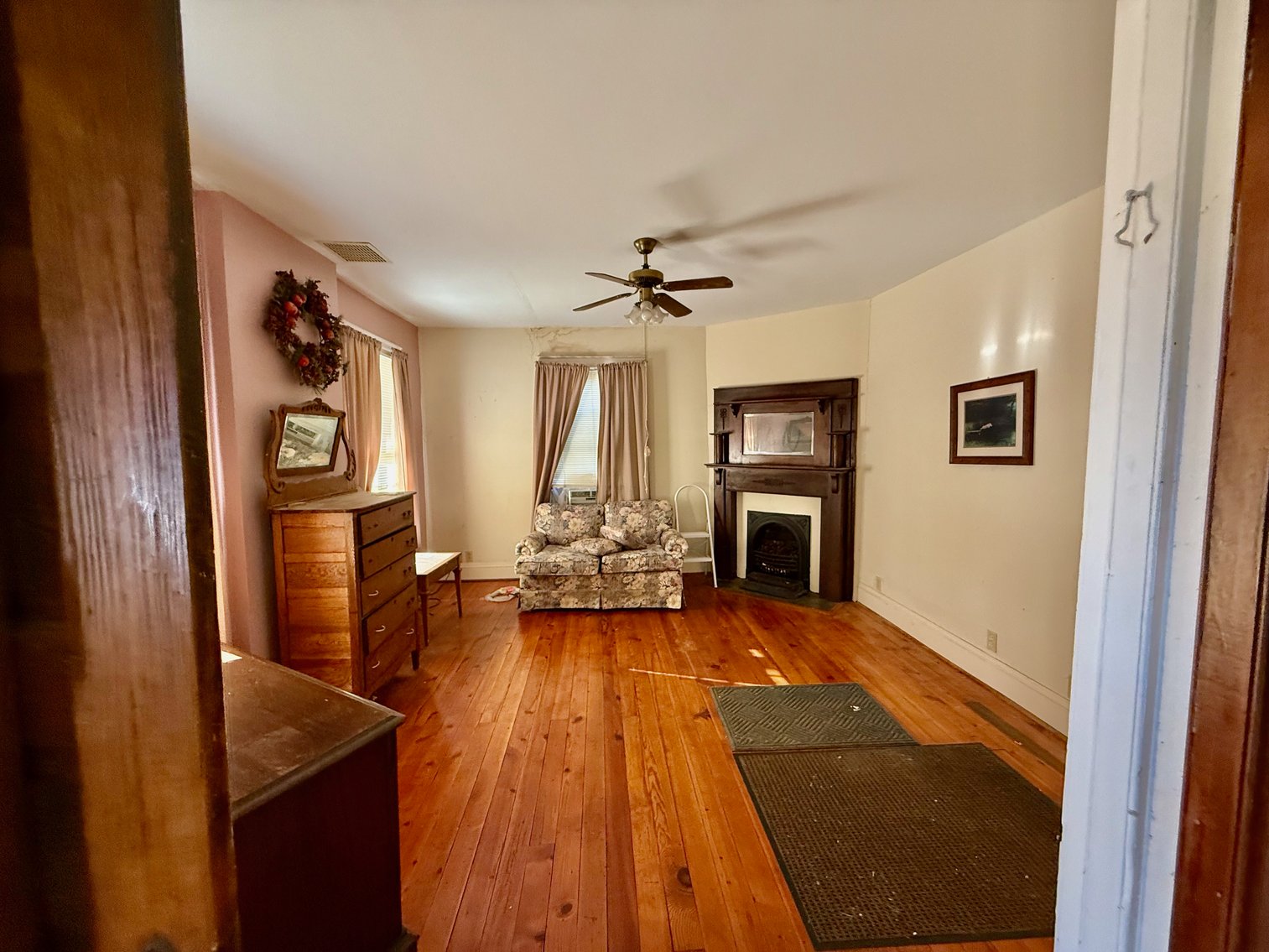 Image for 5 BR/2 BA Home on 1 +/- Acre Lot in The Town of Gordonsville, VA--ONLINE ONLY BIDDING!!