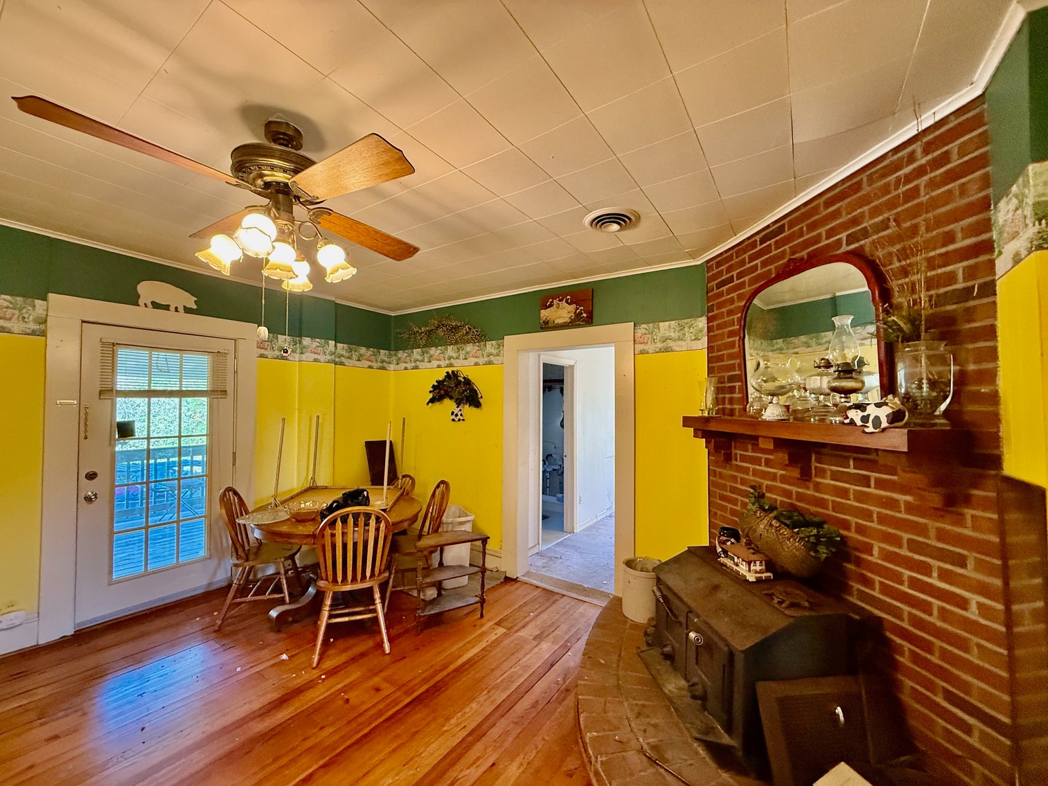 Image for 5 BR/2 BA Home on 1 +/- Acre Lot in The Town of Gordonsville, VA--ONLINE ONLY BIDDING!!