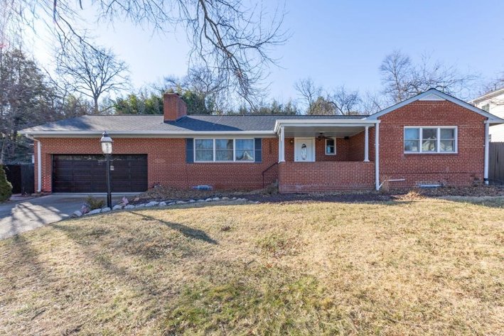 Image for 6 BR/3 BA Brick Home in Alexandria, VA--SELLING to the HIGHEST BIDDER!!