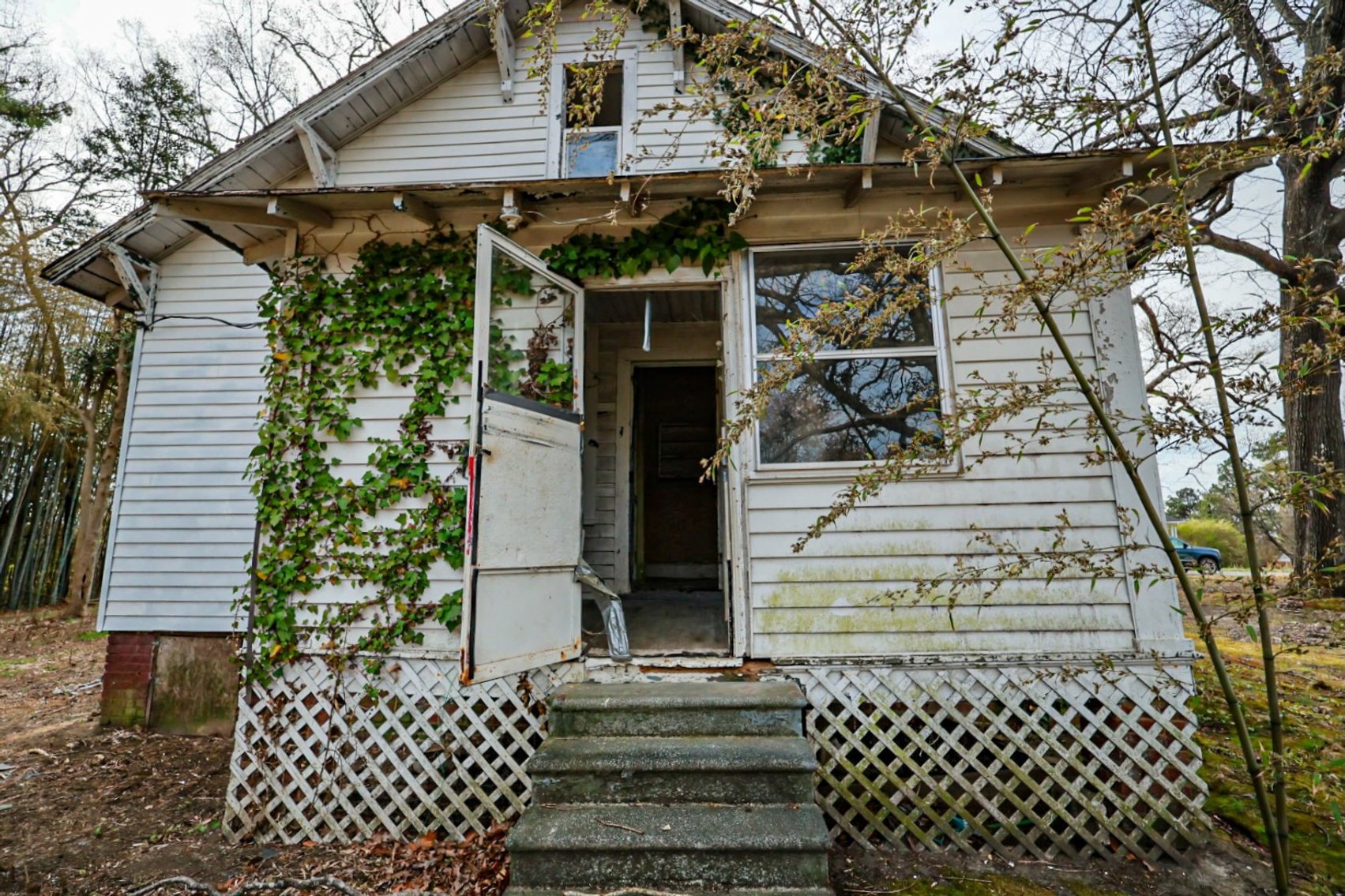 Image for 3 BR/1 BA Home on 1+ Acres in Downtown Victoria, VA--SELLING to the HIGHEST BIDDER via ONLINE ONLY BIDDING!!