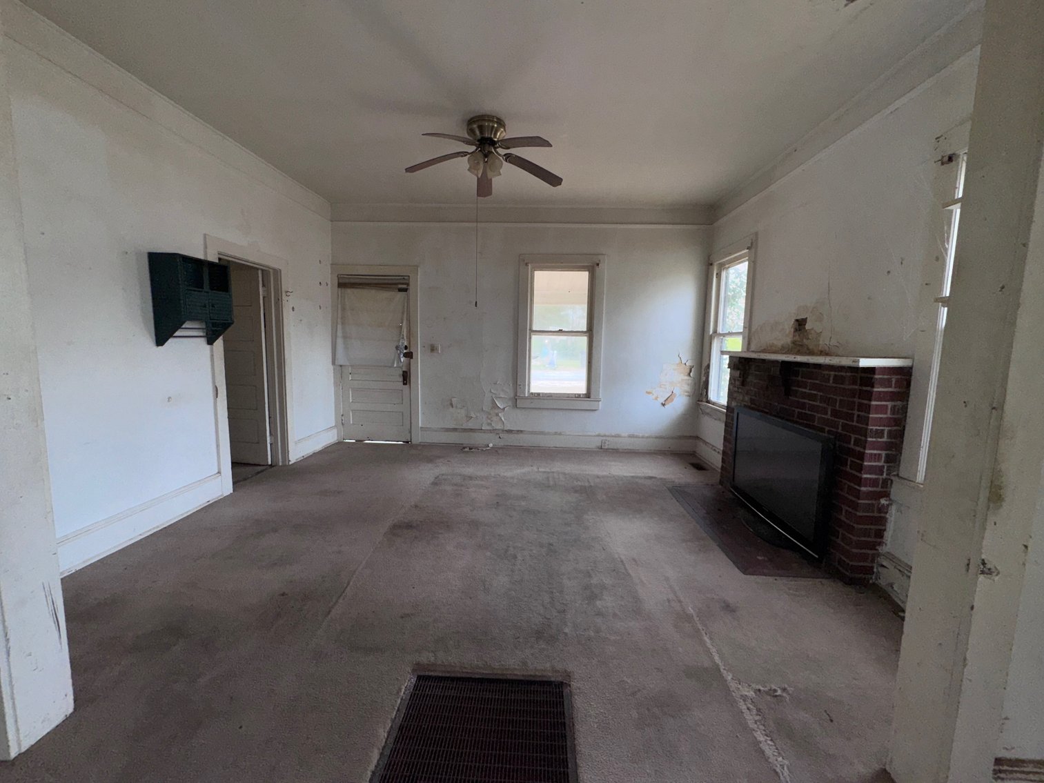 Image for 3 BR/1 BA Home on 1+ Acres in Downtown Victoria, VA--SELLING to the HIGHEST BIDDER via ONLINE ONLY BIDDING!!