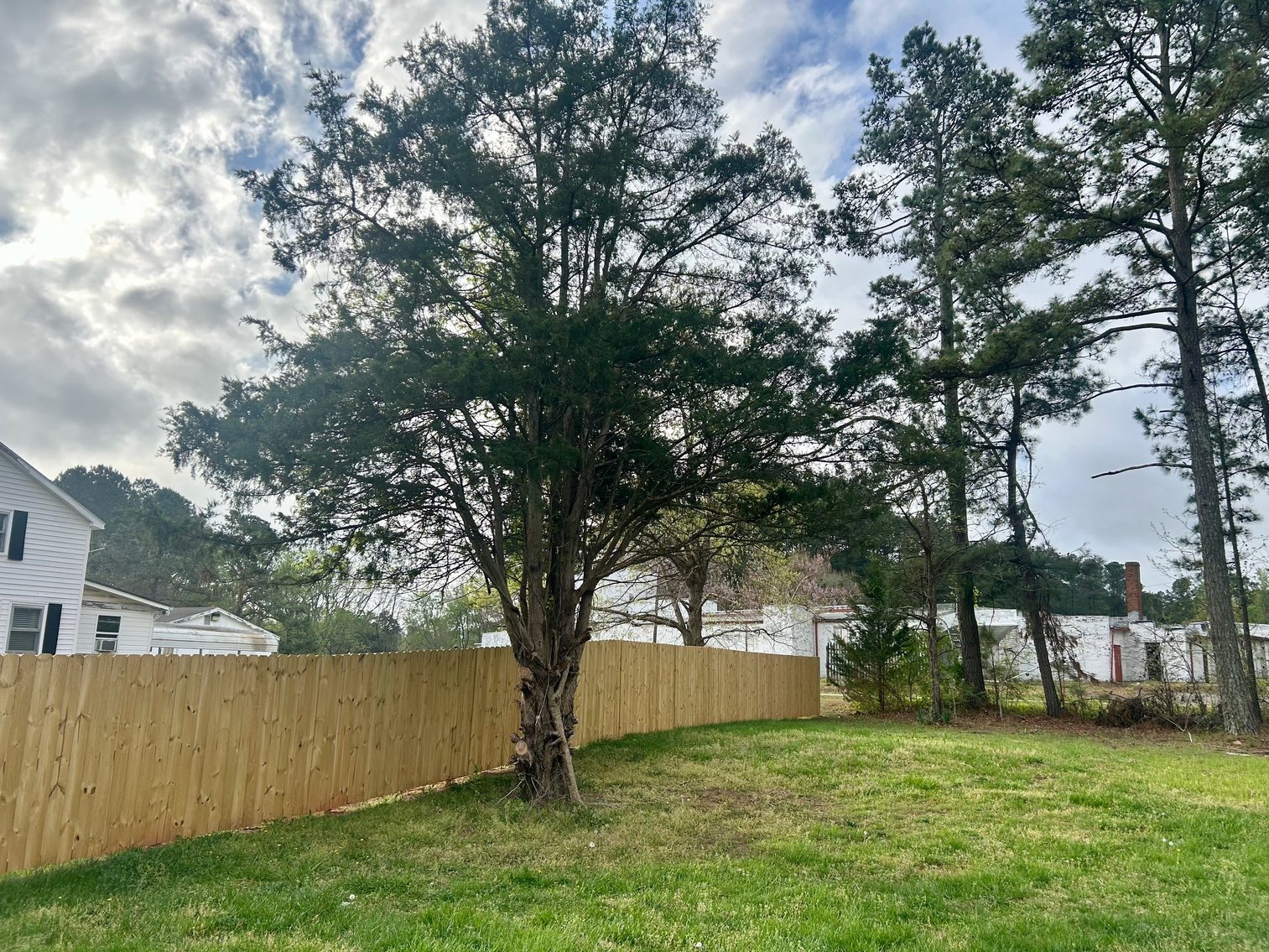 Image for 1.2 +/- Acres Zoned Commercial/Industrial w/Dual Road Frontage in Mecklenburg County, VA--SELLING to the HIGHEST BIDDER via ONLINE ONLY BIDDING!!