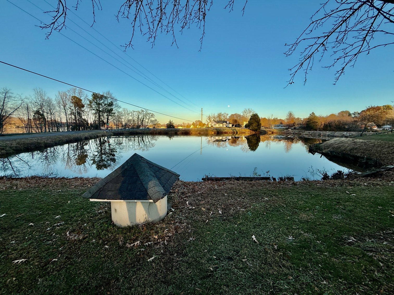 Image for 3 BR/2 BA Brick Home w/Basement Fronting Pond & Views of Mattox Creek in Colonial Beach, VA--SELLING to the HIGHEST BIDDER!!