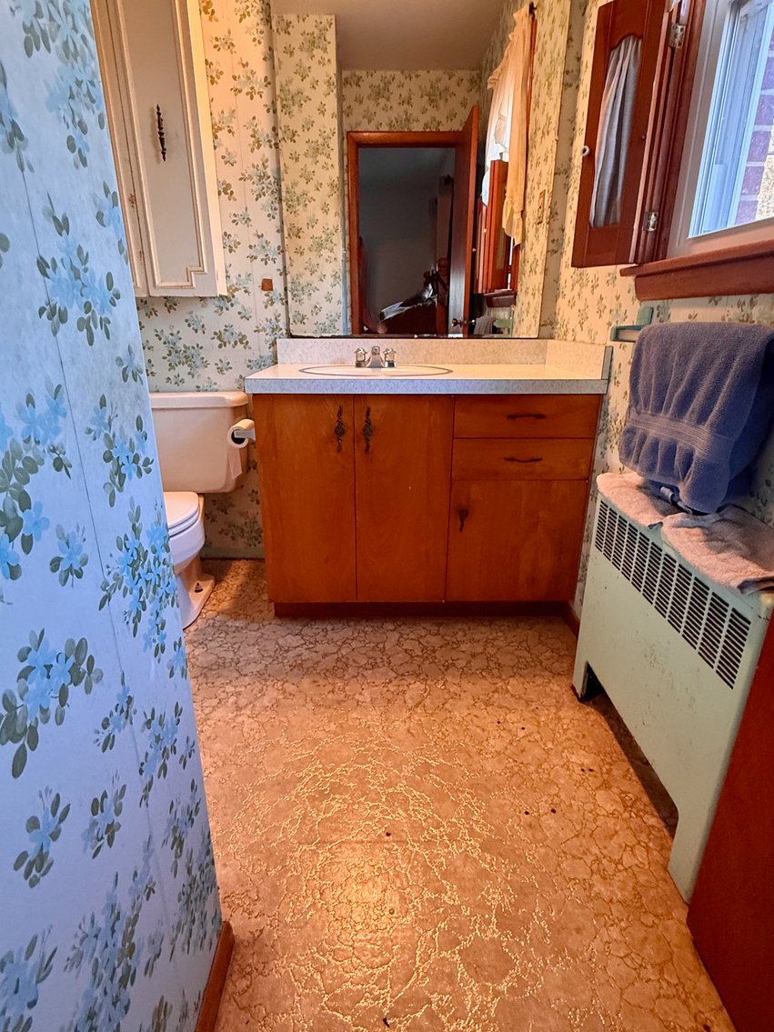 Image for 3 BR/2 BA Brick Home w/Basement Fronting Pond & Views of Mattox Creek in Colonial Beach, VA--SELLING to the HIGHEST BIDDER!!