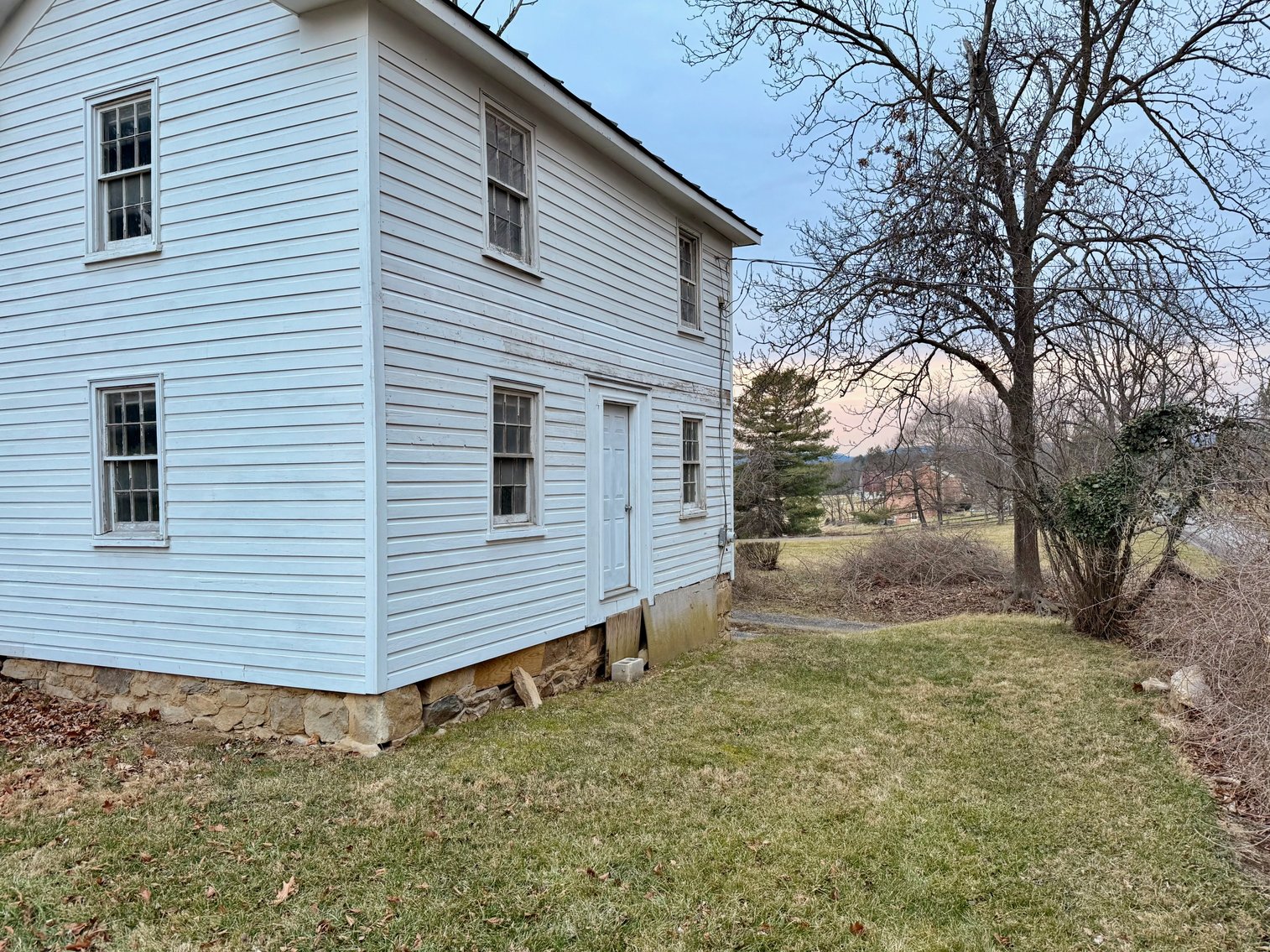Image for 3 BR Partially Renovated Home on 1.47 +/- Acres in Loudoun County, VA