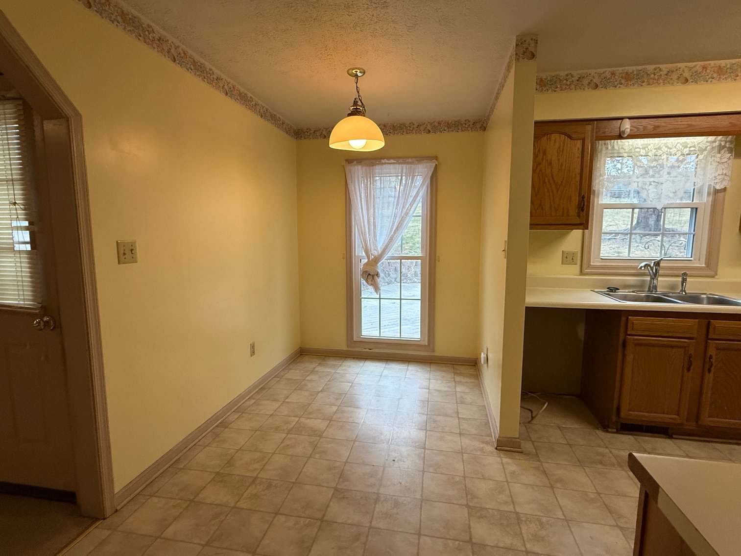 Image for 3 BR/2.5 BA Home on Large Cul-de-Sac Lot in Waynesboro, VA--ONLINE ONLY BIDDING!!