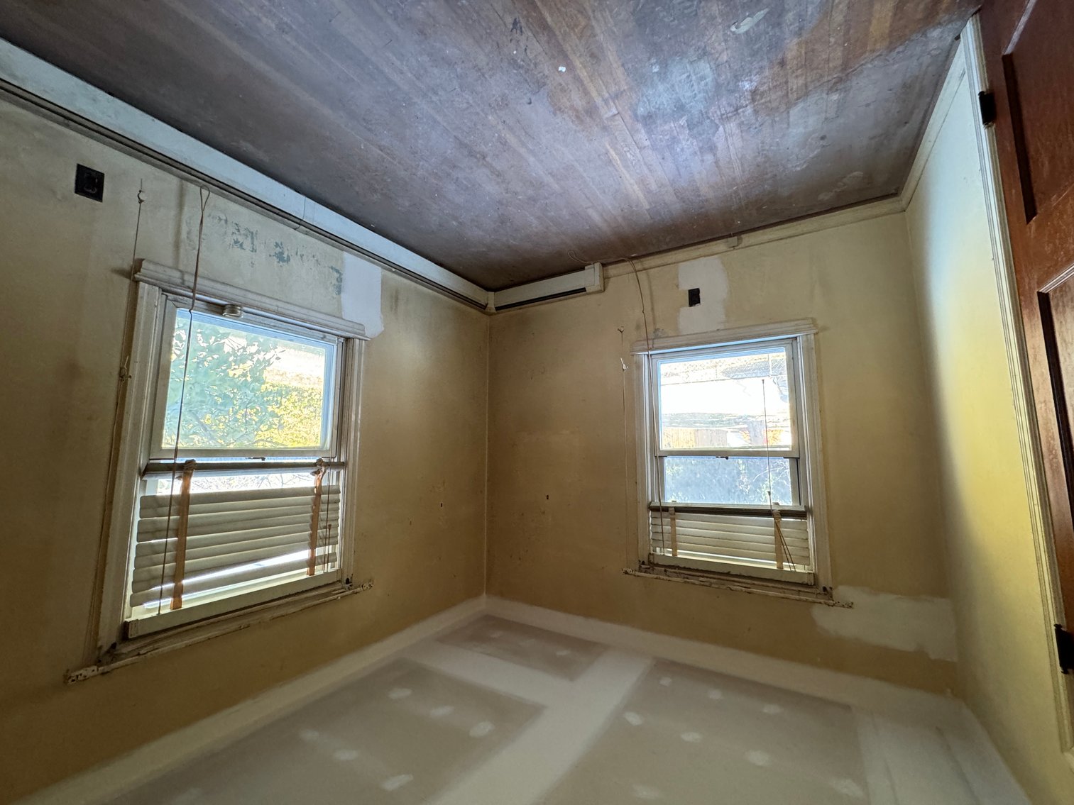 Image for 902 Chambers University View