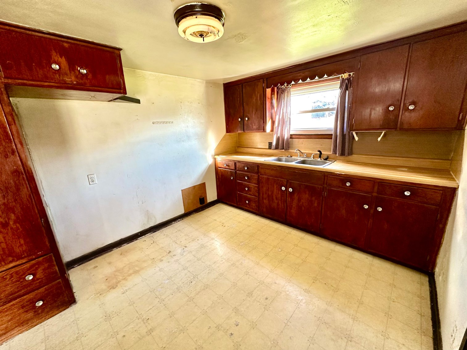 Image for 614 N 4th St. Cambridge, OH 43725